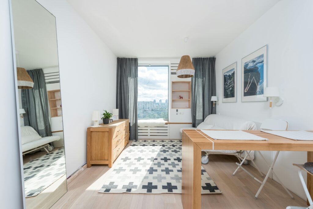 minimalist home decor small spaces