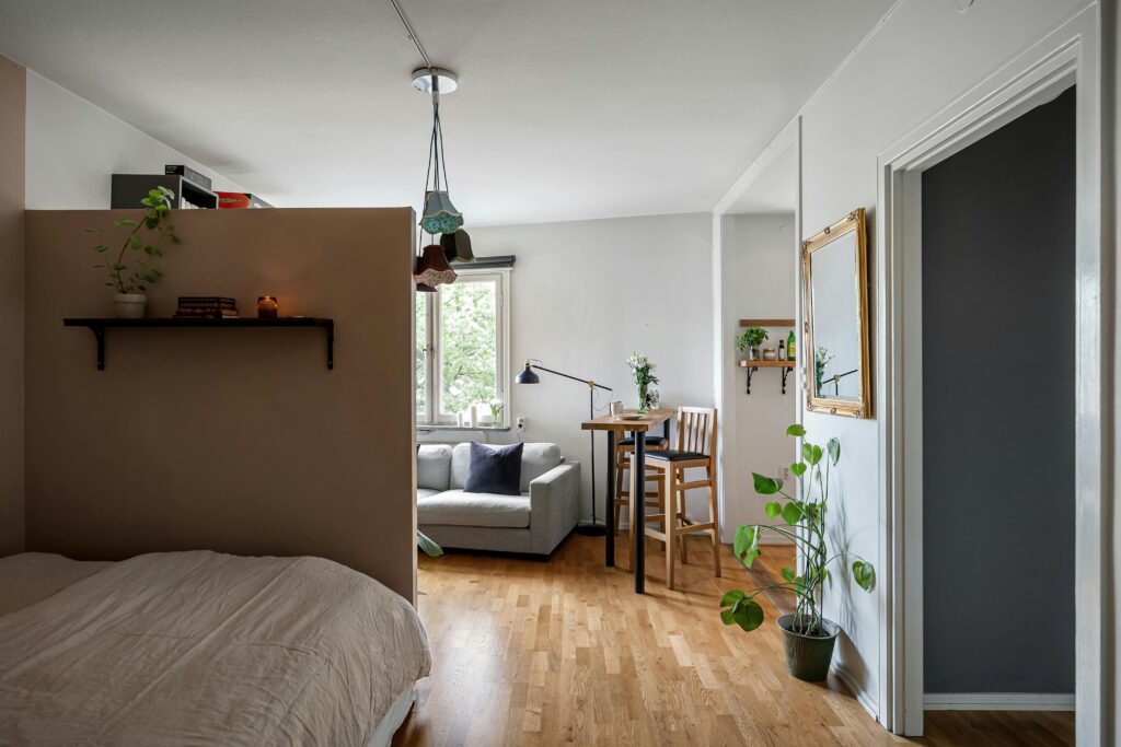 how to make a small apartment feel like home