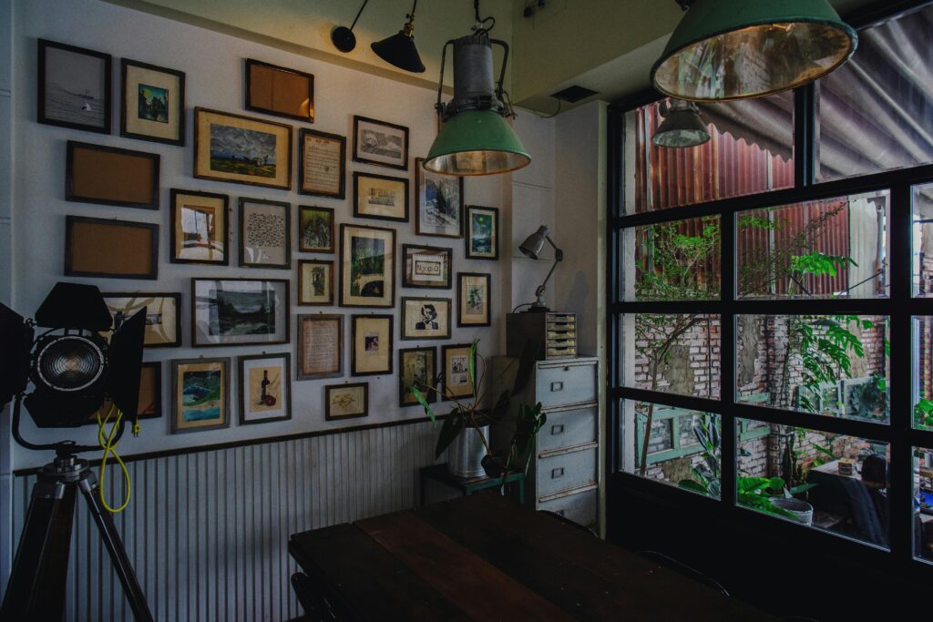 small space wall decor ideas